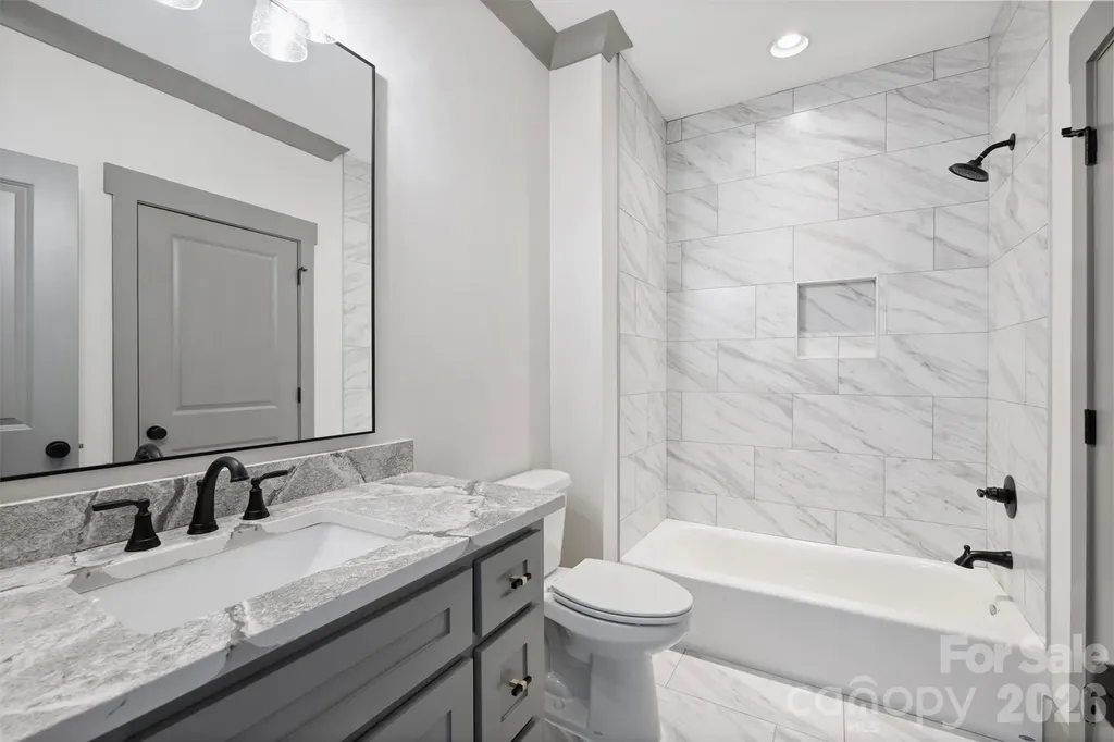 8159 Fairview Road Charlotte NC 28226