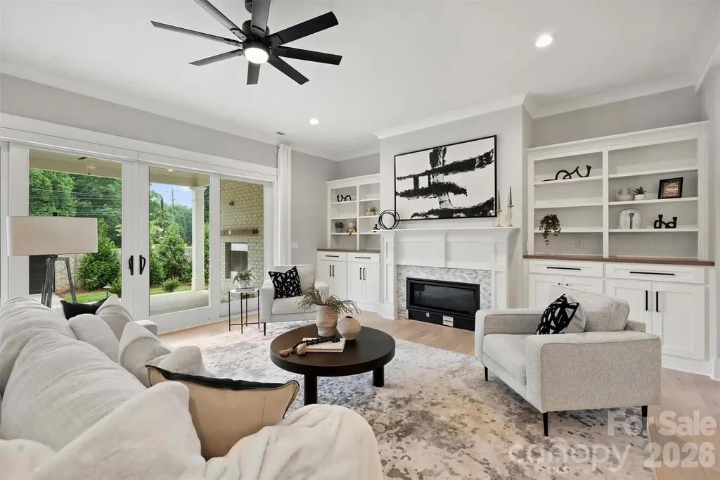 8163 Fairview Road Charlotte NC 28226