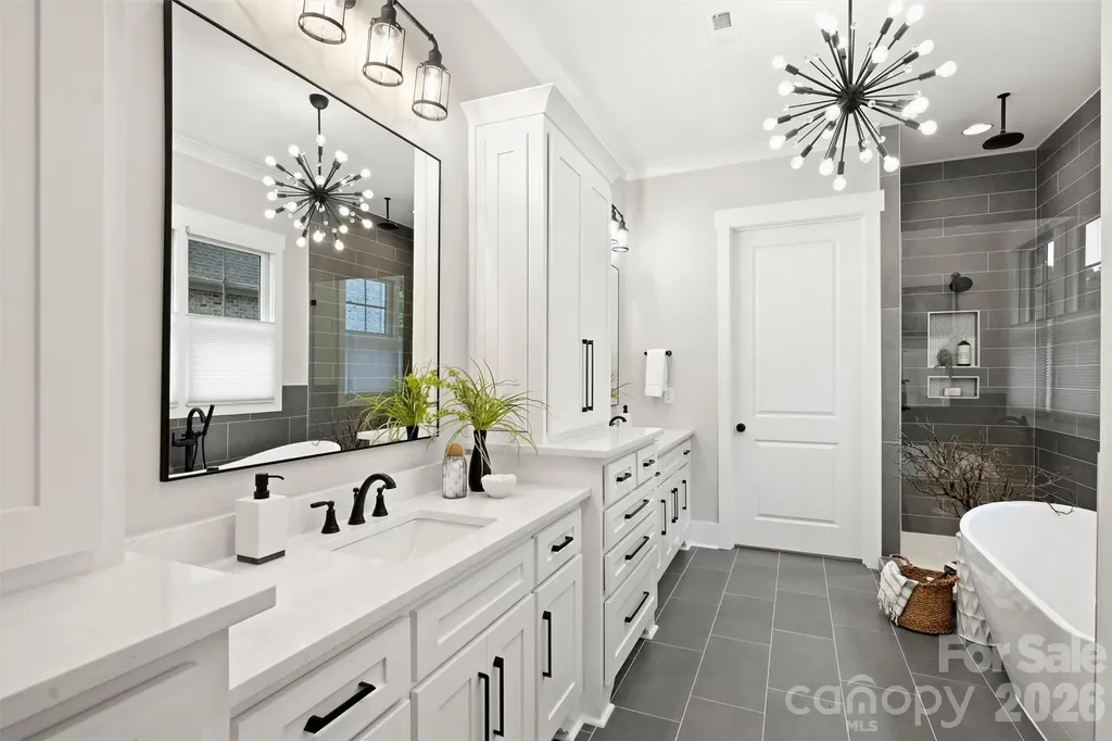 8163 Fairview Road Charlotte NC 28226