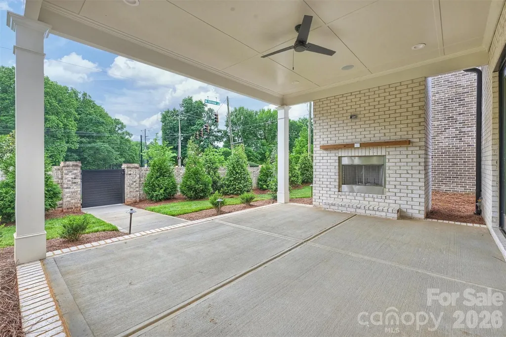 8163 Fairview Road Charlotte NC 28226