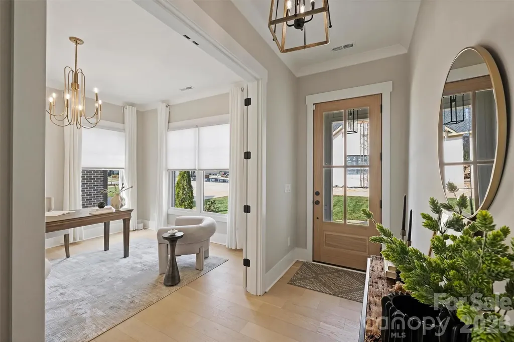 8163 Fairview Road Charlotte NC 28226
