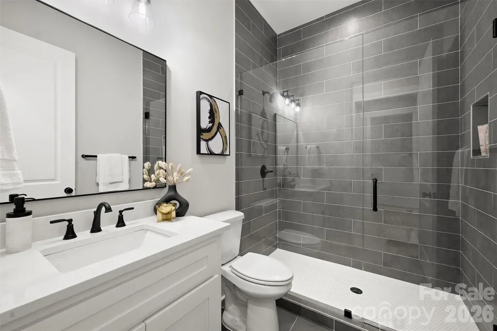 8163 Fairview Road Charlotte NC 28226