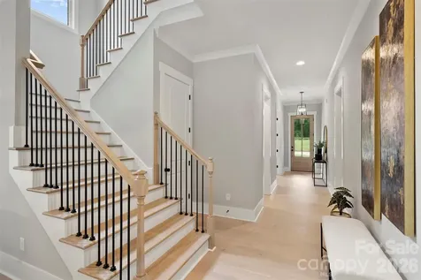 8163 Fairview Road Charlotte NC 28226