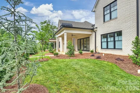 8163 Fairview Road Charlotte NC 28226