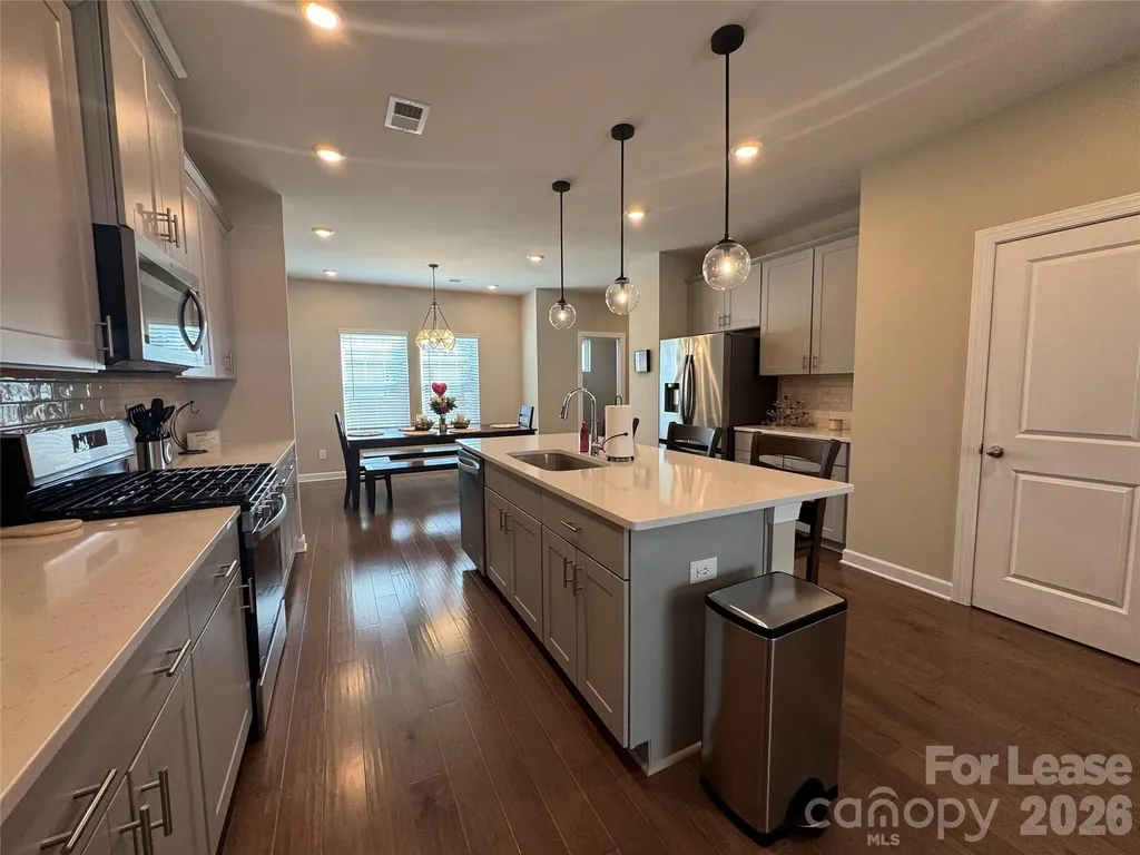 3738 Memorial Parkway Charlotte NC 28217