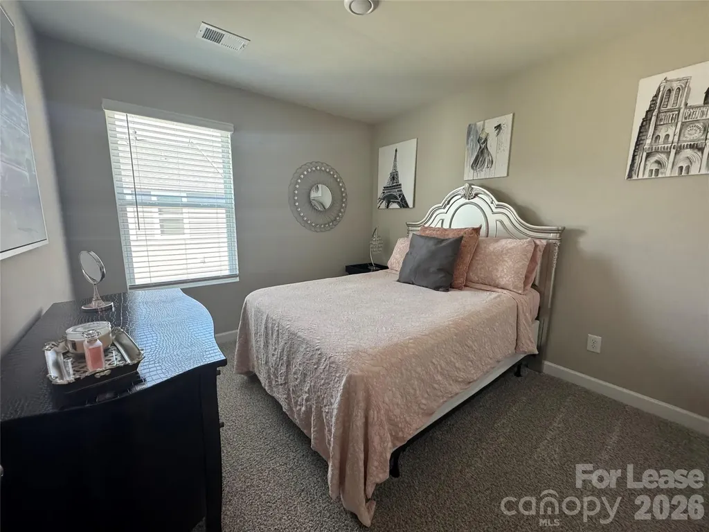 3738 Memorial Parkway Charlotte NC 28217