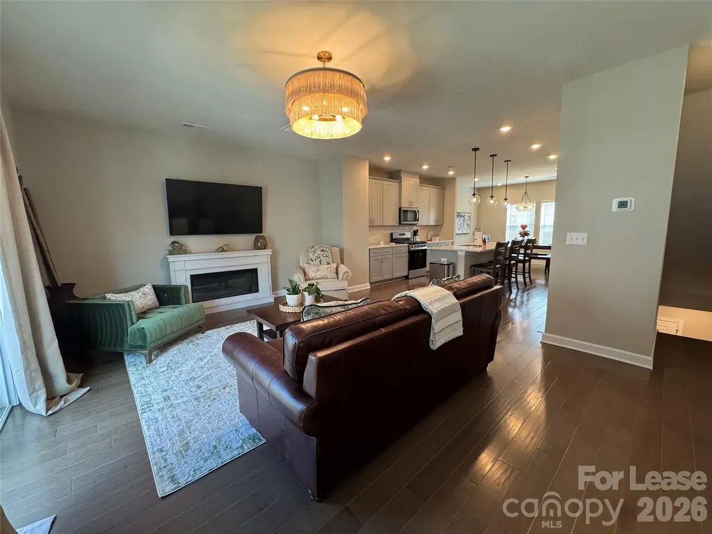 3738 Memorial Parkway Charlotte NC 28217
