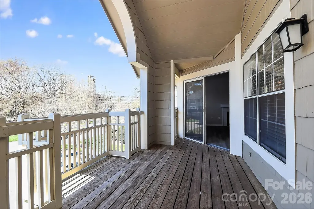 5009 Sharon Road Charlotte NC 28210