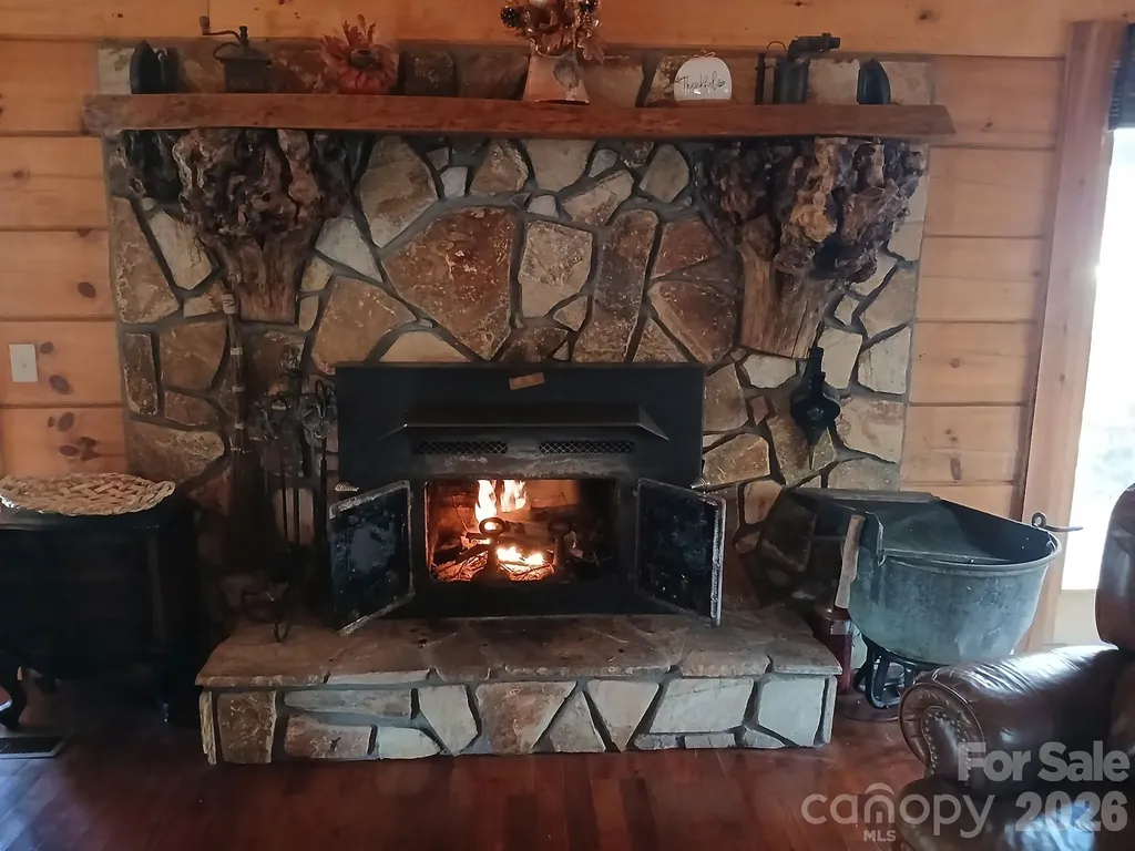1694 Humpback Mountain Road Spruce Pine NC 28777