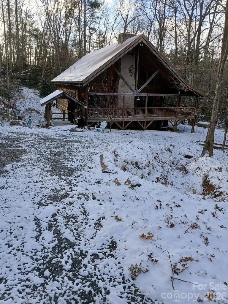 1694 Humpback Mountain Road Spruce Pine NC 28777