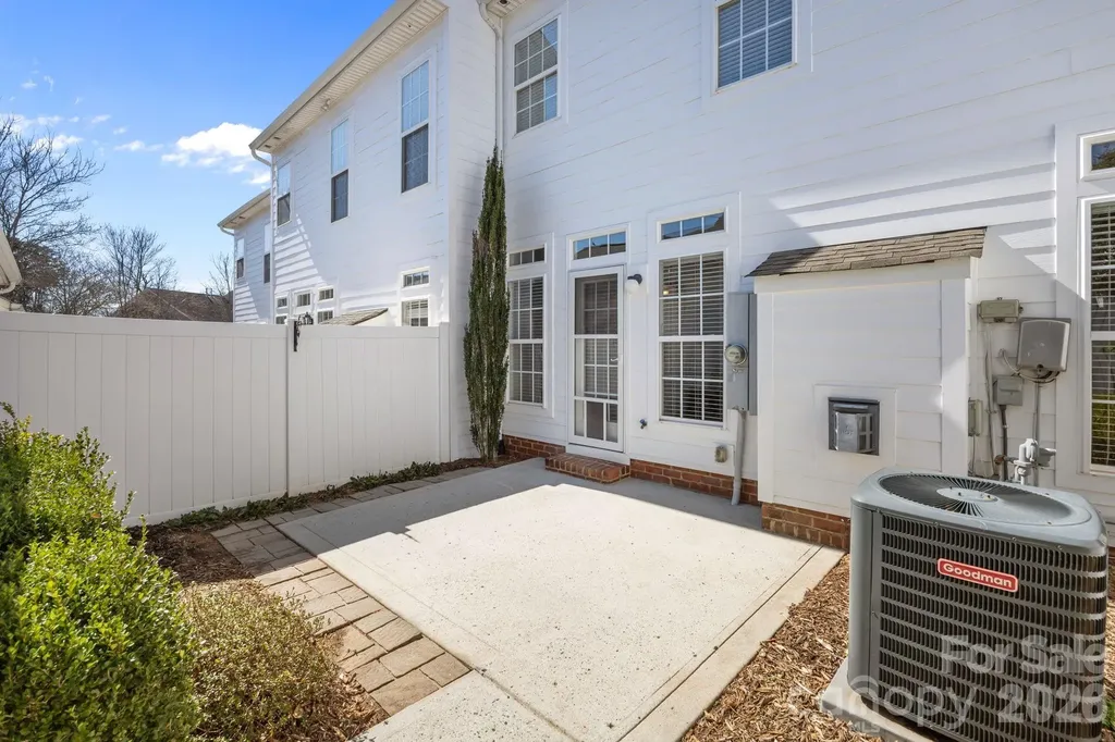 738 Naramore Street Davidson NC 28036