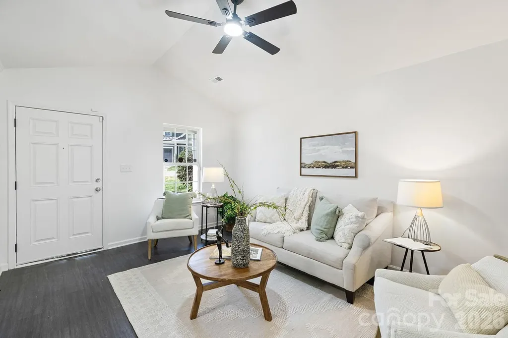 913 Tennyson Drive Charlotte NC 28208