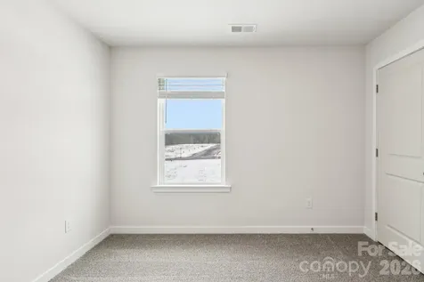 1447 Mammoth Road Hickory NC 28602