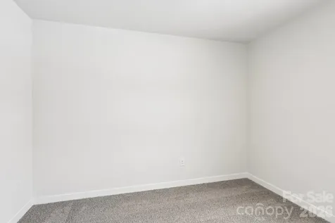 1447 Mammoth Road Hickory NC 28602