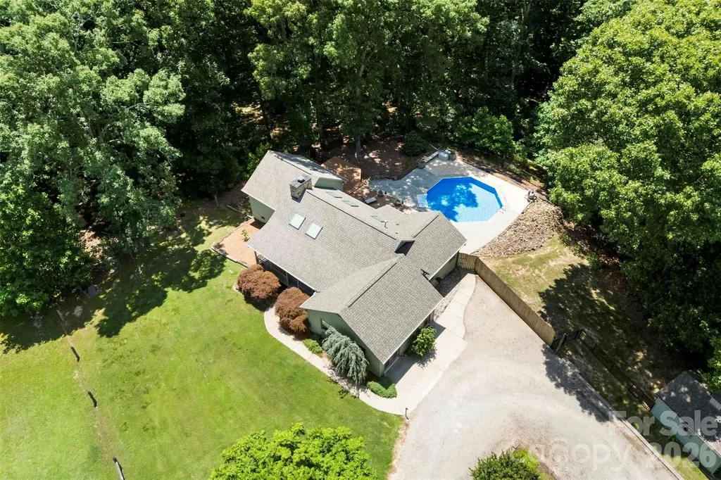 4242 John Ritchie Road Iron Station NC 28080