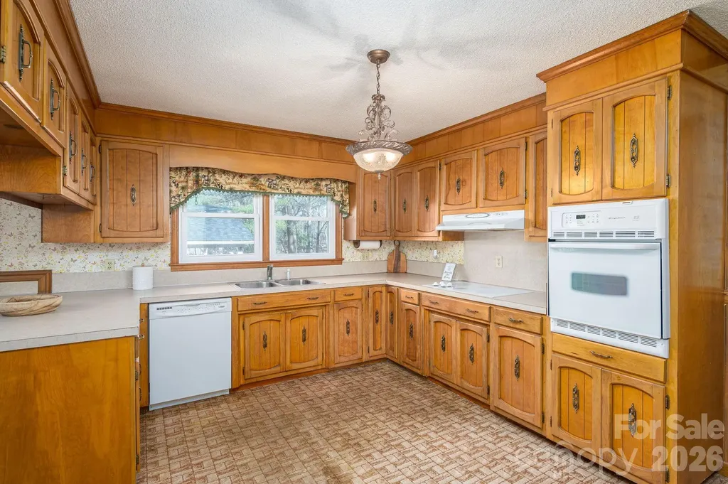 221 Lee Black Road Cherryville NC 28021