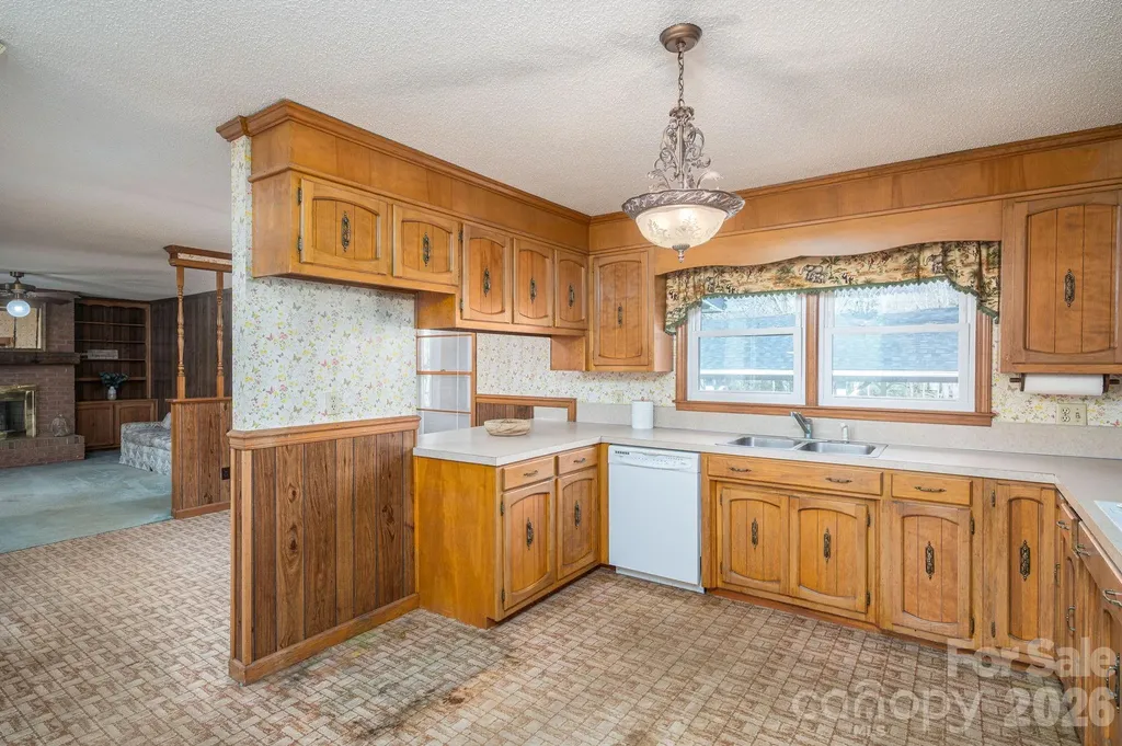 221 Lee Black Road Cherryville NC 28021