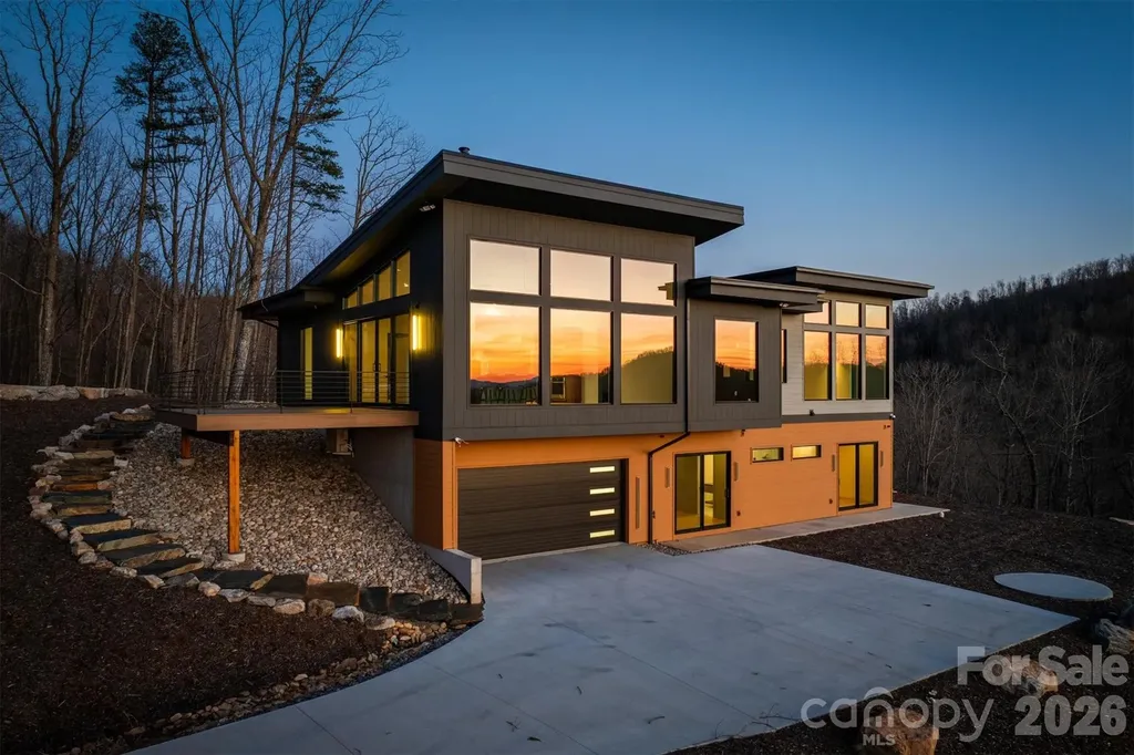 463 Summit Trail Nebo NC 28761
