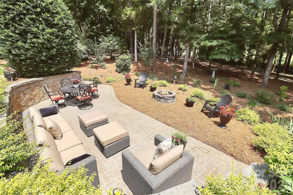 13824 Glen Abbey Drive Charlotte NC 28278
