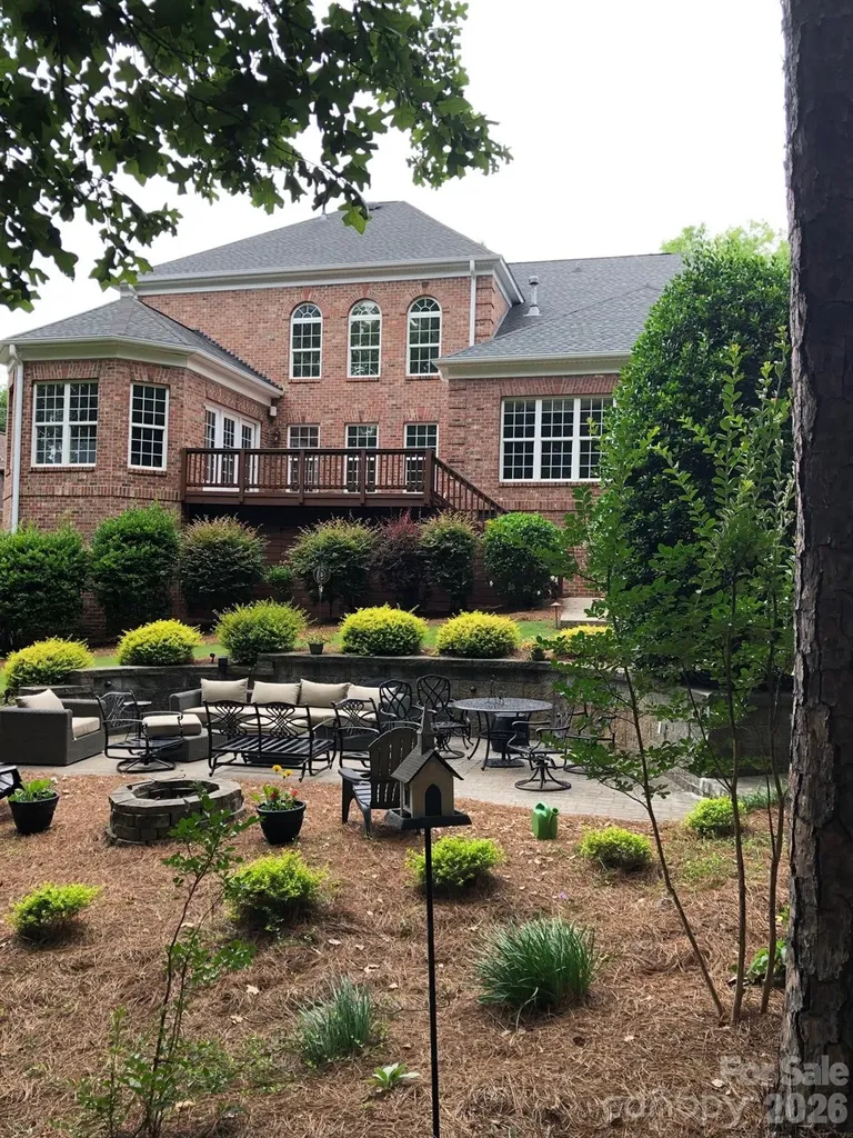 13824 Glen Abbey Drive Charlotte NC 28278