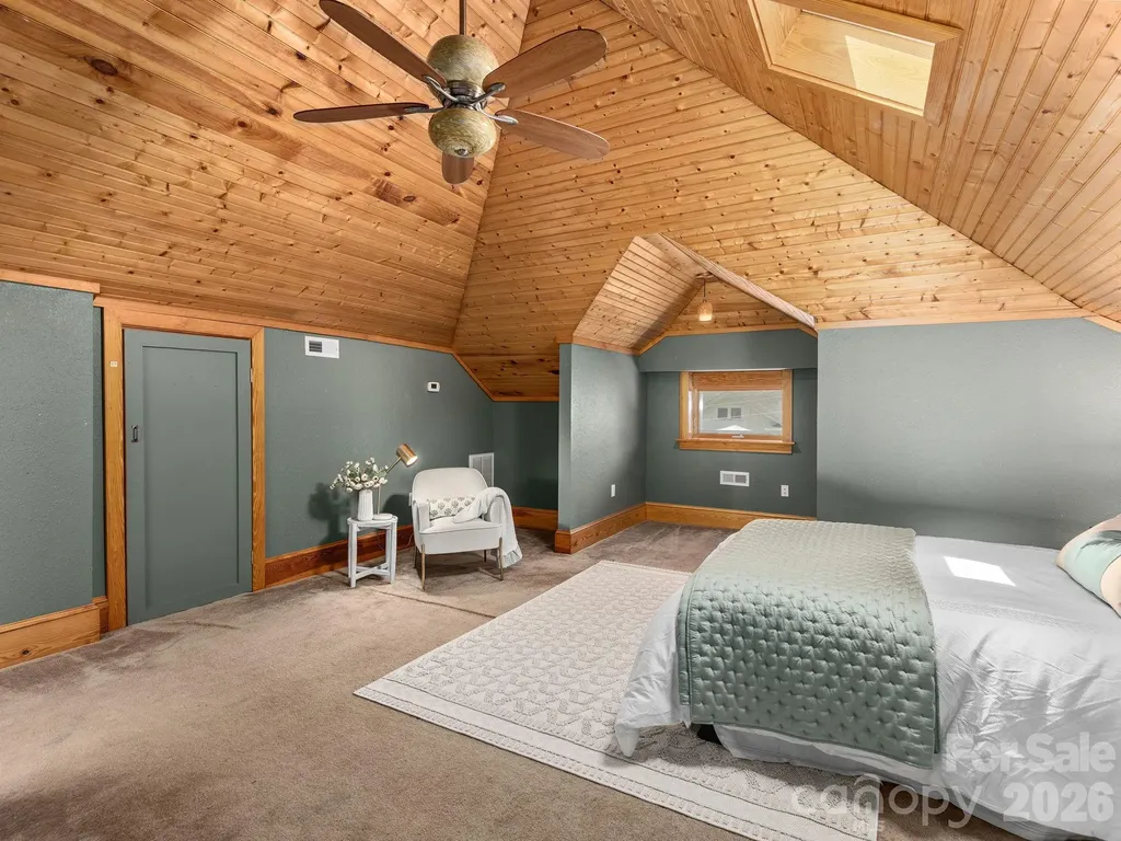 15 Hillside Street Asheville NC 28801