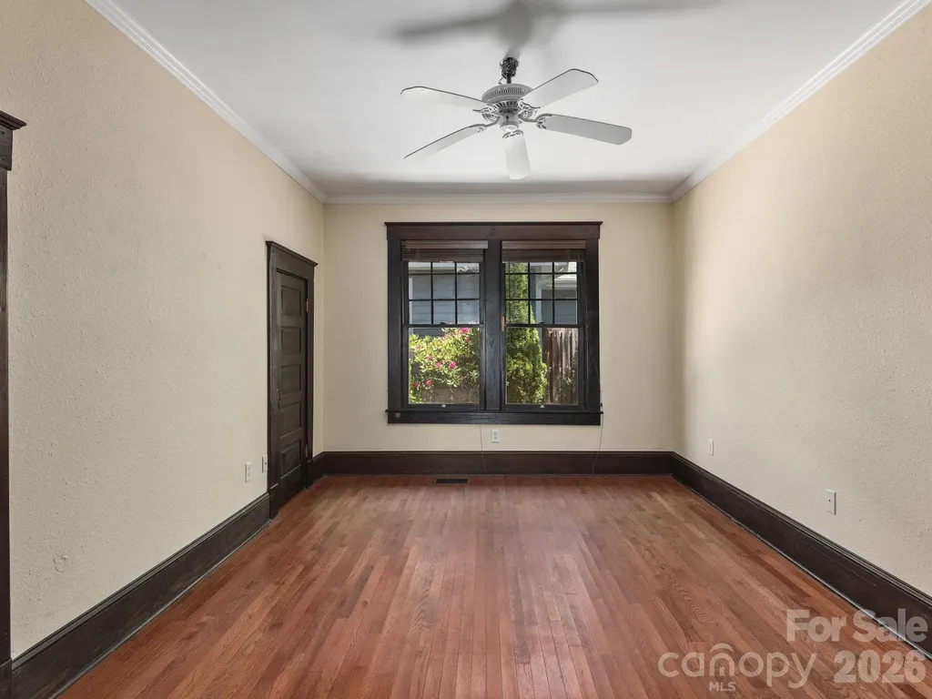 15 Hillside Street Asheville NC 28801