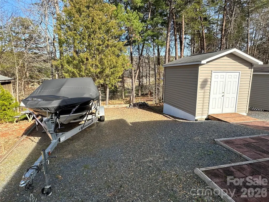 125 Cardinal Avenue New London NC 28127