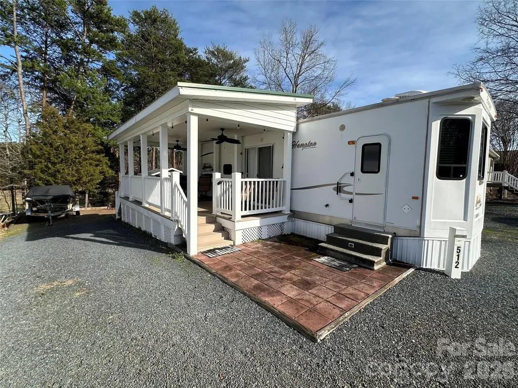 125 Cardinal Avenue New London NC 28127