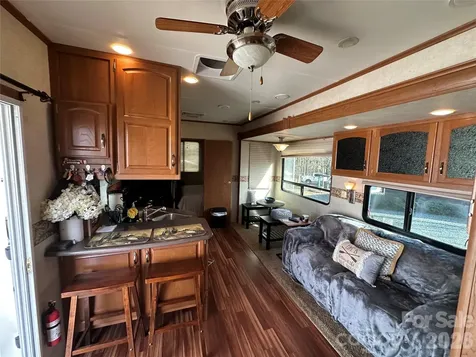 125 Cardinal Avenue New London NC 28127