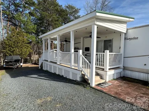 125 Cardinal Avenue New London NC 28127