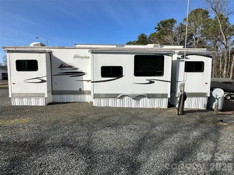 125 Cardinal Avenue New London NC 28127