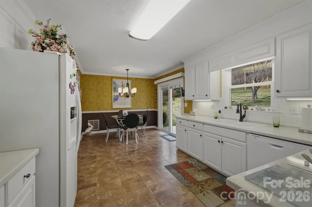 1405 Lower Creek Drive NE Lenoir NC 28645