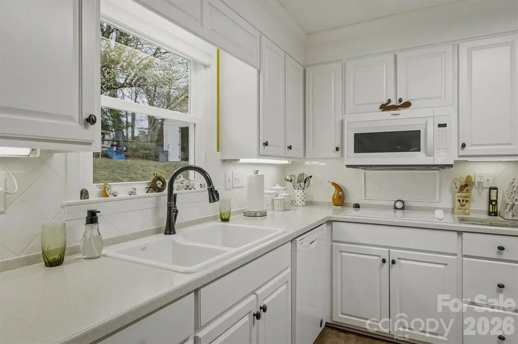 1405 Lower Creek Drive NE Lenoir NC 28645
