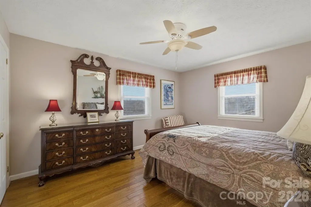 1405 Lower Creek Drive NE Lenoir NC 28645