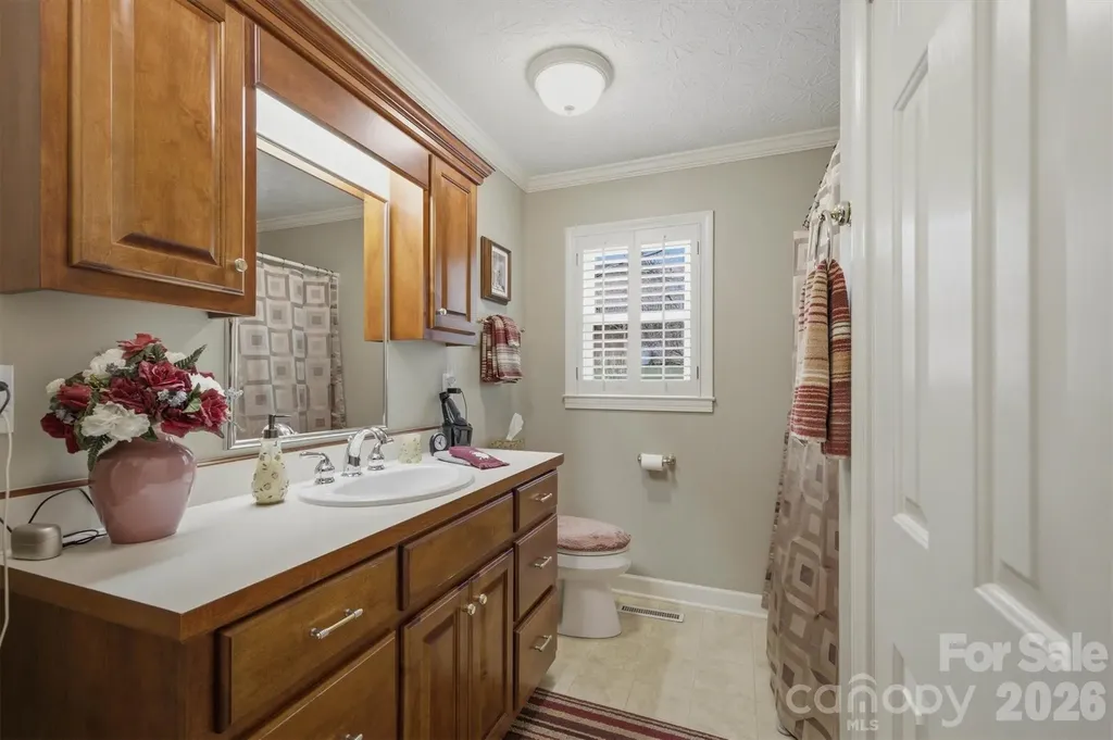 1405 Lower Creek Drive NE Lenoir NC 28645
