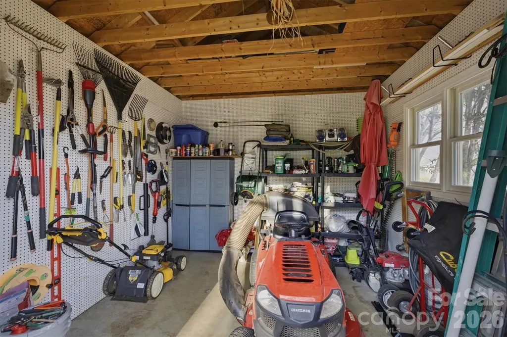 1405 Lower Creek Drive NE Lenoir NC 28645