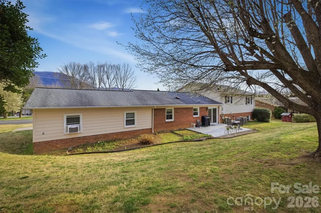 1405 Lower Creek Drive NE Lenoir NC 28645