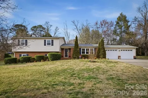 1405 Lower Creek Drive NE Lenoir NC 28645