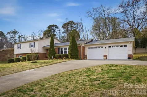1405 Lower Creek Drive NE Lenoir NC 28645