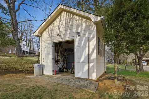 1405 Lower Creek Drive NE Lenoir NC 28645
