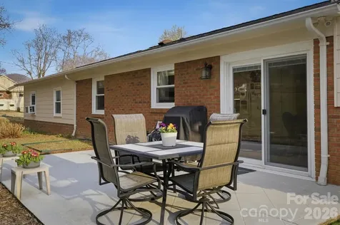 1405 Lower Creek Drive NE Lenoir NC 28645