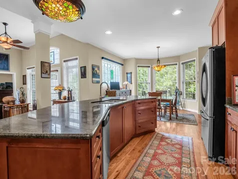 21 Kanuga Forest Drive Hendersonville NC 28739