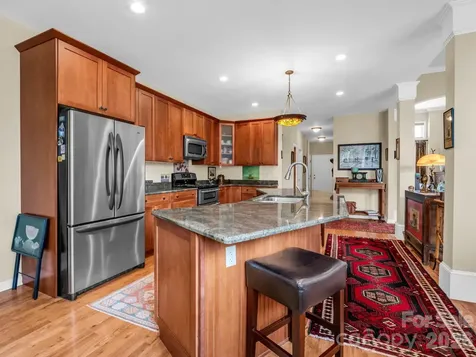 21 Kanuga Forest Drive Hendersonville NC 28739