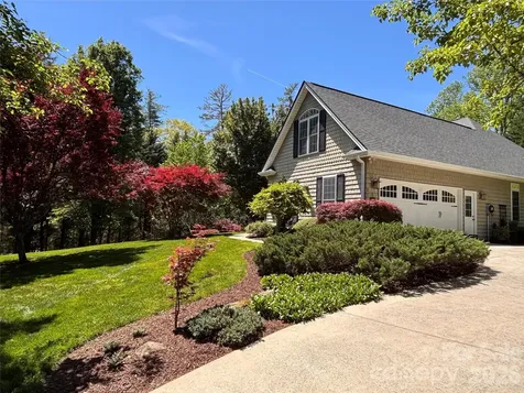 21 Kanuga Forest Drive Hendersonville NC 28739