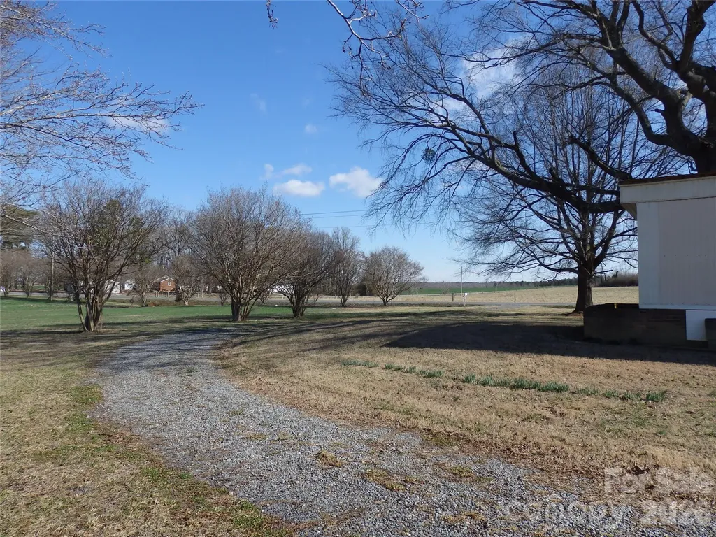 5750 New Hope Road Denton NC 27239