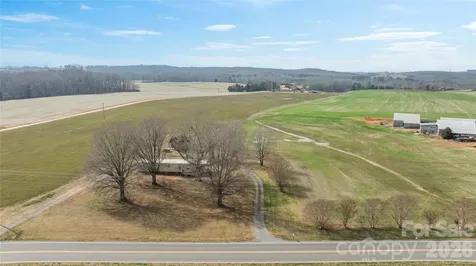 5750 New Hope Road Denton NC 27239
