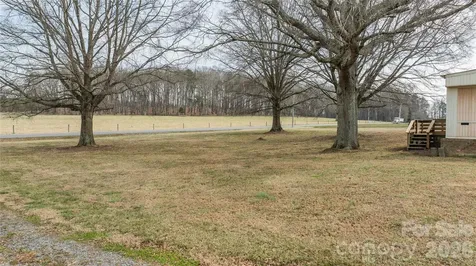 5750 New Hope Road Denton NC 27239
