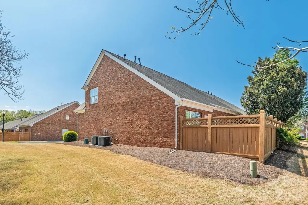 10879 Rogalla Drive Charlotte NC 28277