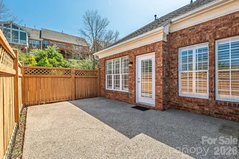 10879 Rogalla Drive Charlotte NC 28277
