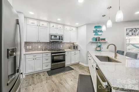 148 Farm Springs Drive Mount Holly NC 28120